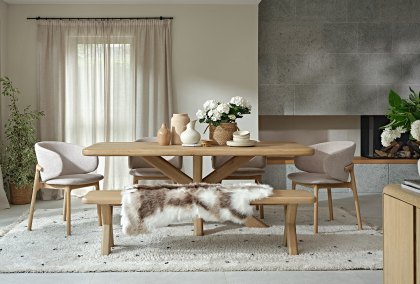 Finsbury - Dining Table Finsbury - Dining Table