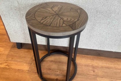 Montrose - Side Table Montrose - Side Table