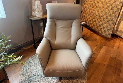 Hollister Chair Hollister Chair