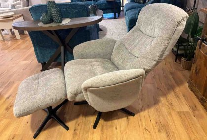 Nebraska Swivel Recliner with Footstool Nebraska Swivel Recliner with Footstool