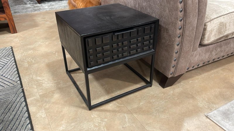 Clearance Fuse End Table