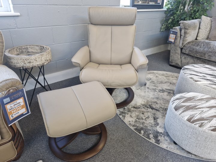 Clearance Watson Swivel Chair and Recliner