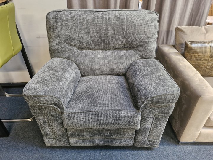 Clearance Piazza Manual Armchair